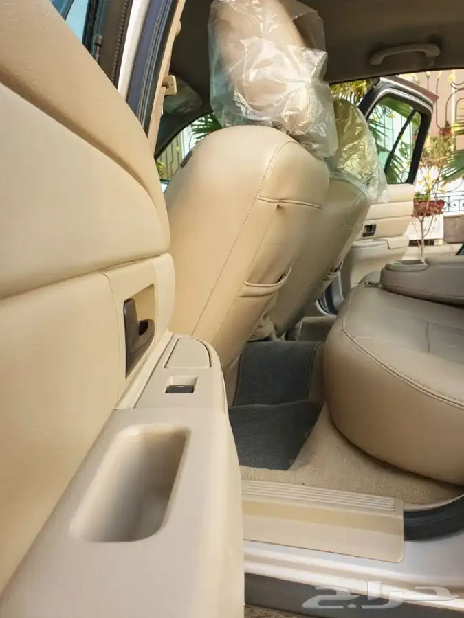 ( مباع ) فورد كراون فكتوريا 2011 42