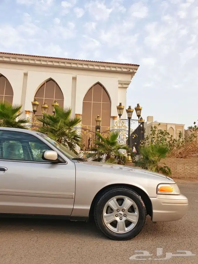 ( مباع ) فورد كراون فكتوريا 2011 4