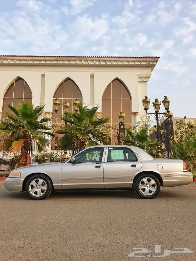 ( مباع ) فورد كراون فكتوريا 2011 14