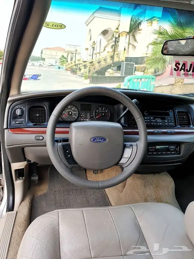 ( مباع ) فورد كراون فكتوريا 2011 27