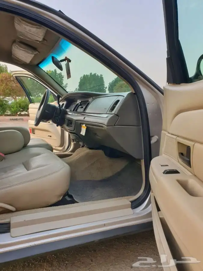 ( مباع ) فورد كراون فكتوريا 2011 33