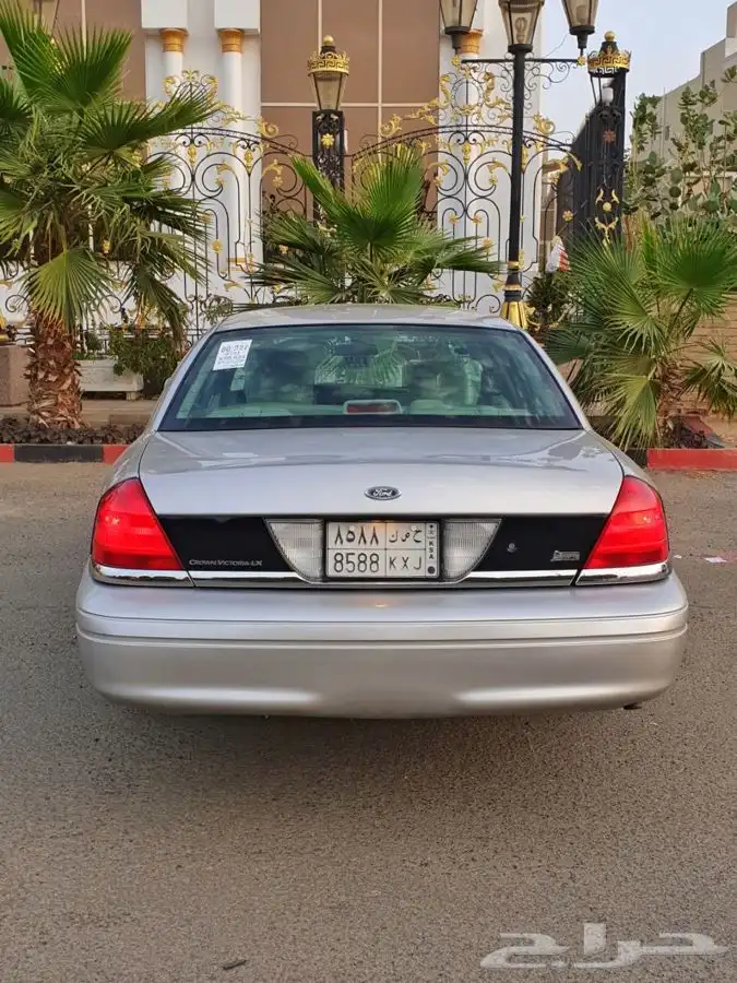 ( مباع ) فورد كراون فكتوريا 2011 18