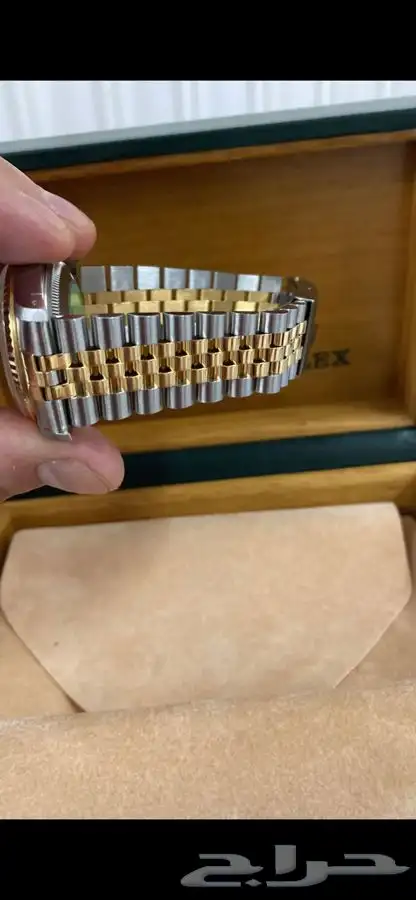 ساعة رولكس أصليه نظيفة مخزنه نص ذهب ونص ستيل قزاز كريستال 0