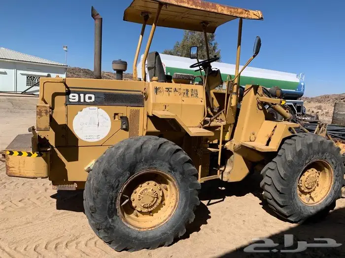 معدات للايجار شيولات وقلاب 3