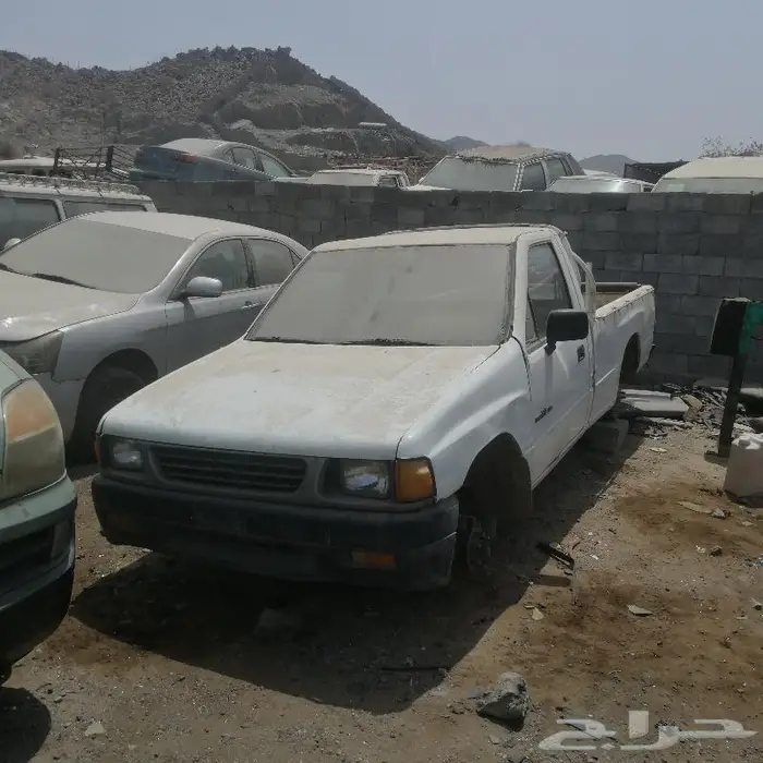 للبيع قطع غيار ايسوزو السيارة تشليح 3