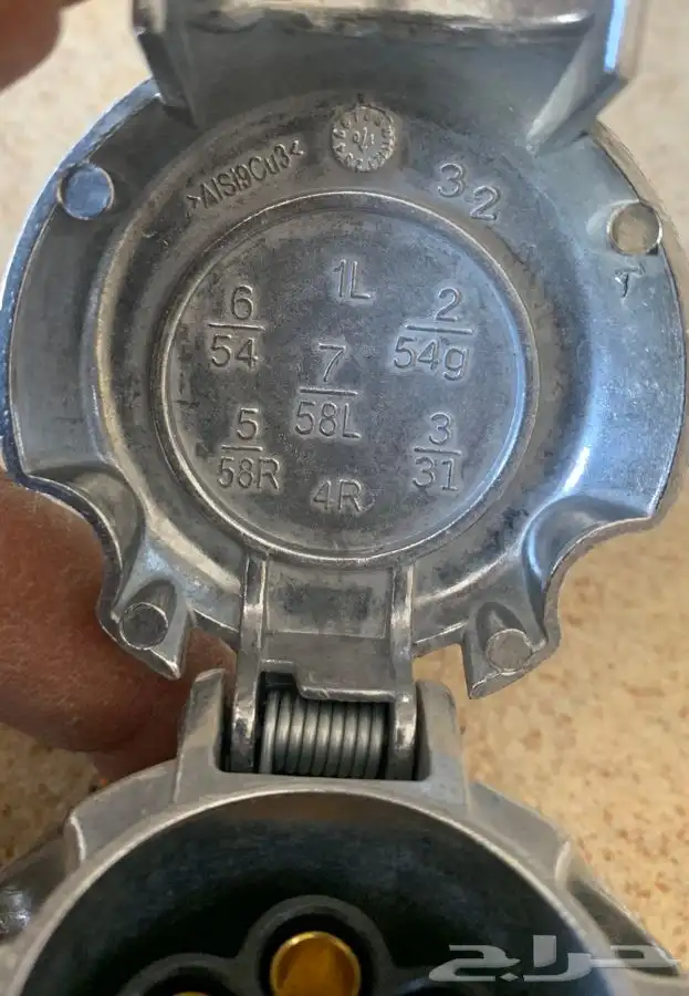 فيش منفذ كابلنق كهرب مقطورة عربة قلص ( صناعة الماني ) 7