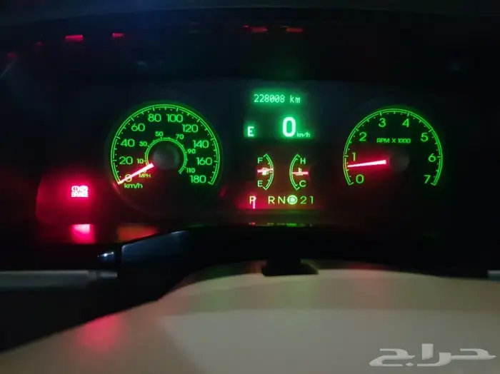 تاون كار 2007 سعودي لارج نظيف جدا .. لون مميز 29