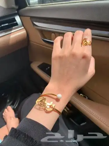 اسورة وخاتم فاخرة بالإسم    2