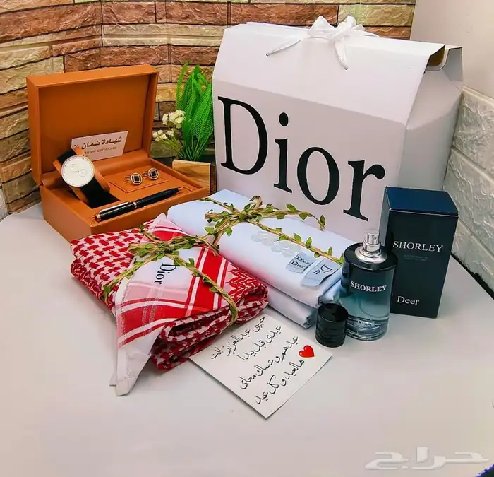 طقم شماغ. مع ملحقاته 70