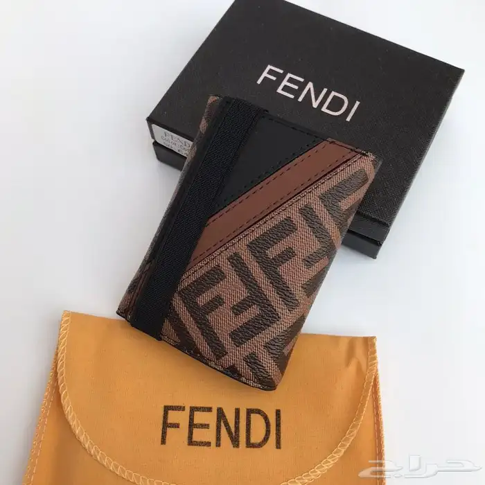 طقم شماغ. مع ملحقاته 98