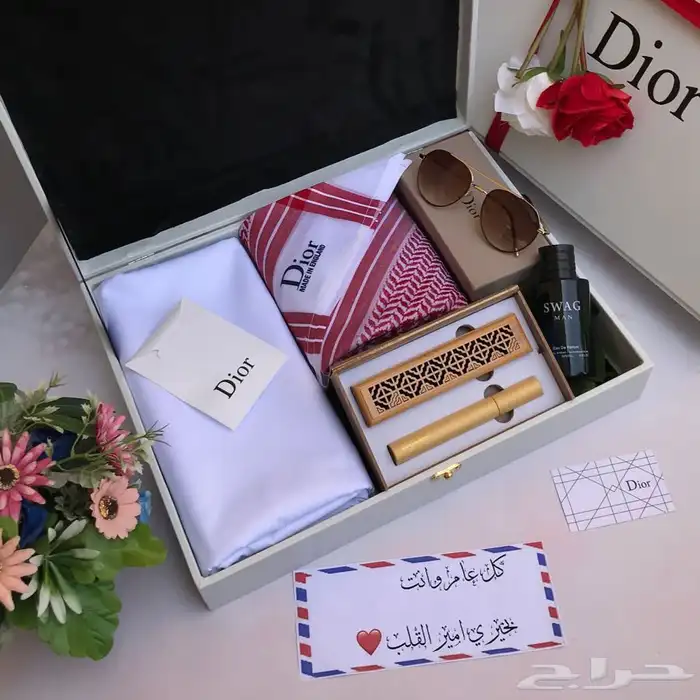 طقم شماغ. مع ملحقاته 16