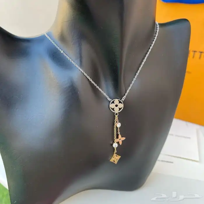 طقم شماغ. مع ملحقاته 96