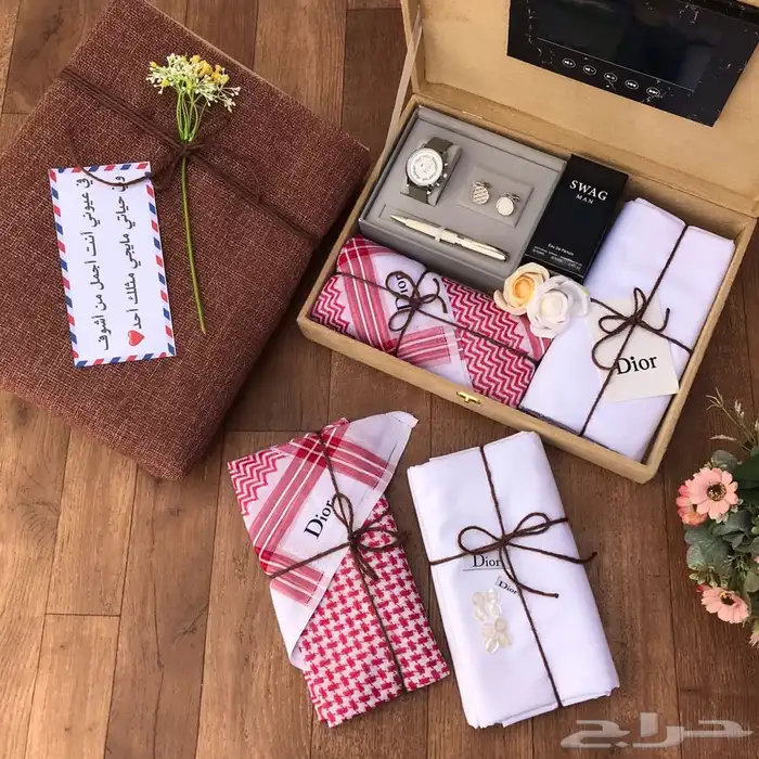 طقم شماغ. مع ملحقاته 0