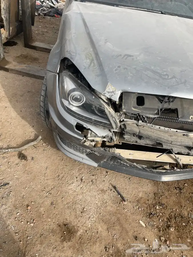 تشليح مقبل لبيع قطع غيار السيارات المستعملة مرسيدس C63 1