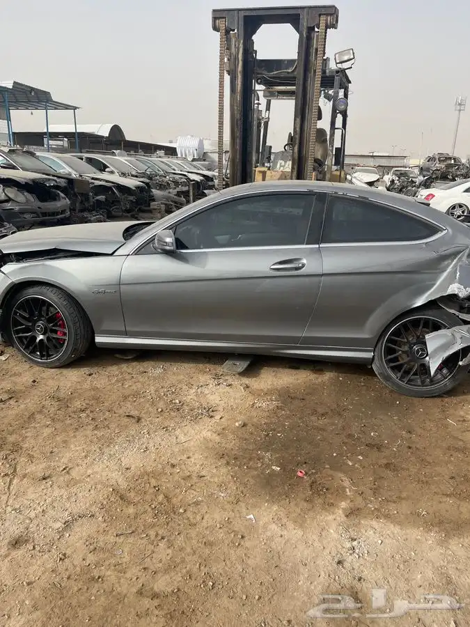 تشليح مقبل لبيع قطع غيار السيارات المستعملة مرسيدس C63 0