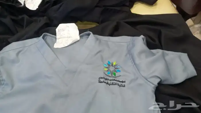 لمسات لزي الموحدطباعه طباعه تطريززيموحدكابات فنايل كشافه حرس 46