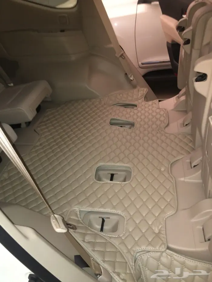 ارضيات جلد فاخره للسيارات  3