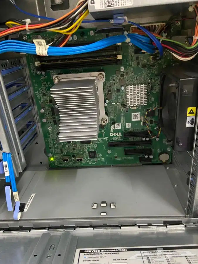 كمبيوتر DELL 9