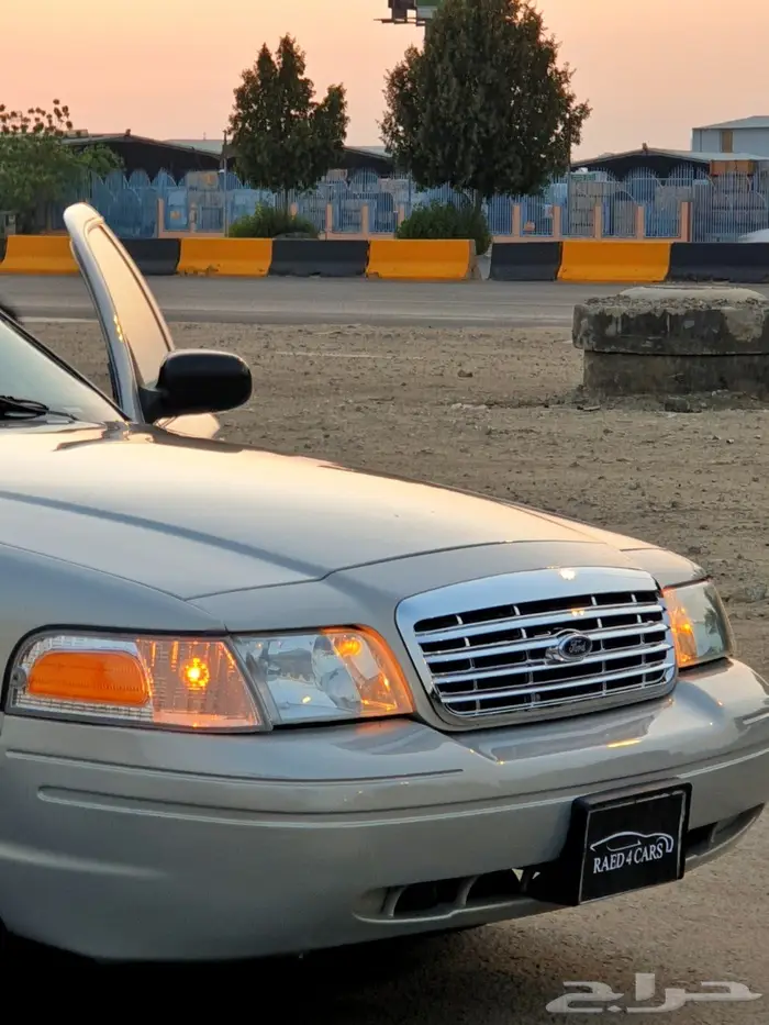 ( مباع ) فورد فكتوريا 2