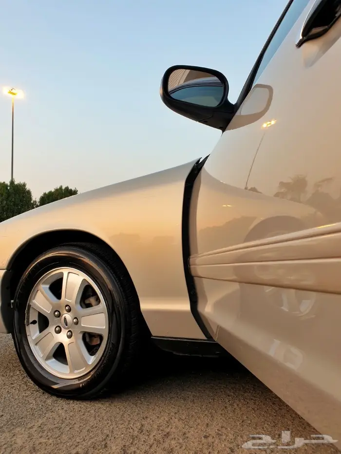 ( مباع ) فورد فكتوريا 5