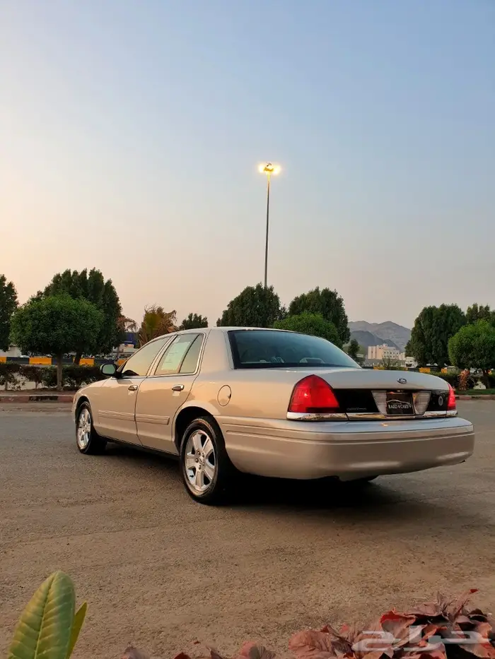 ( مباع ) فورد فكتوريا 8