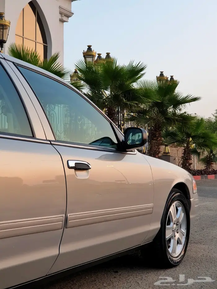 ( مباع ) فورد فكتوريا 13