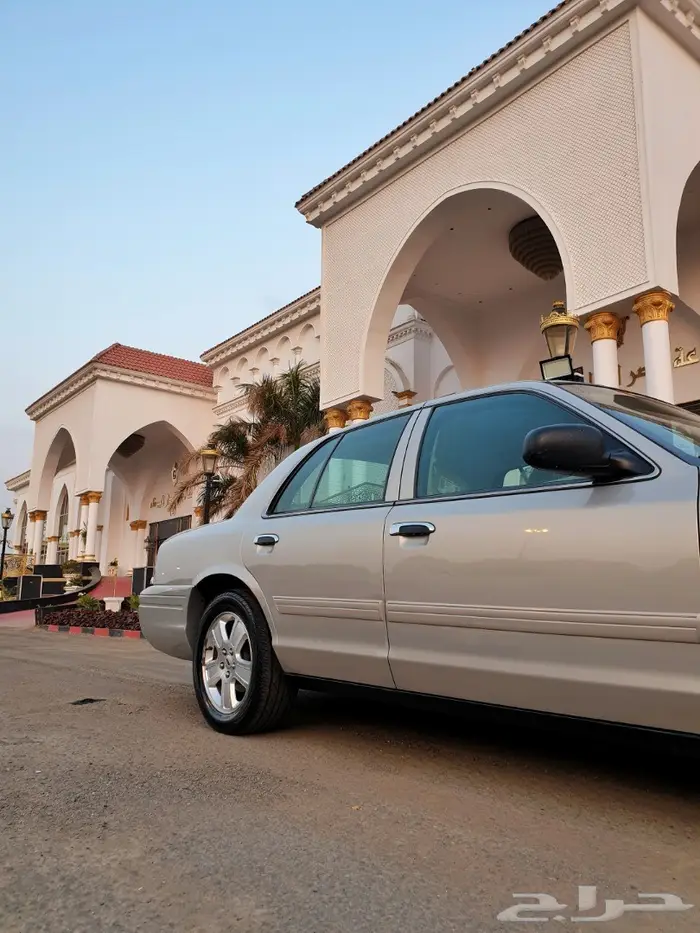 ( مباع ) فورد فكتوريا 15