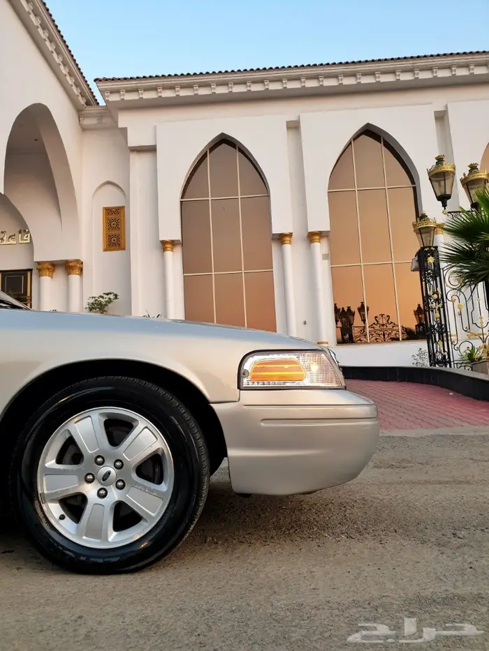 ( مباع ) فورد فكتوريا 17