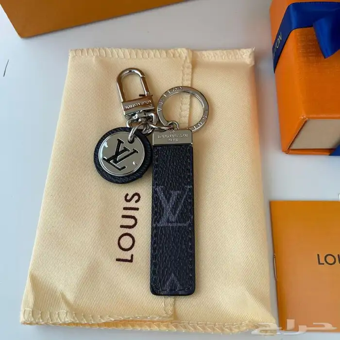 اساور لويس فيتون رجاليه باناقه وجوده ممتازه    7