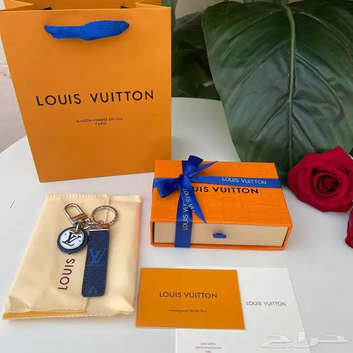 اساور لويس فيتون رجاليه باناقه وجوده ممتازه    3