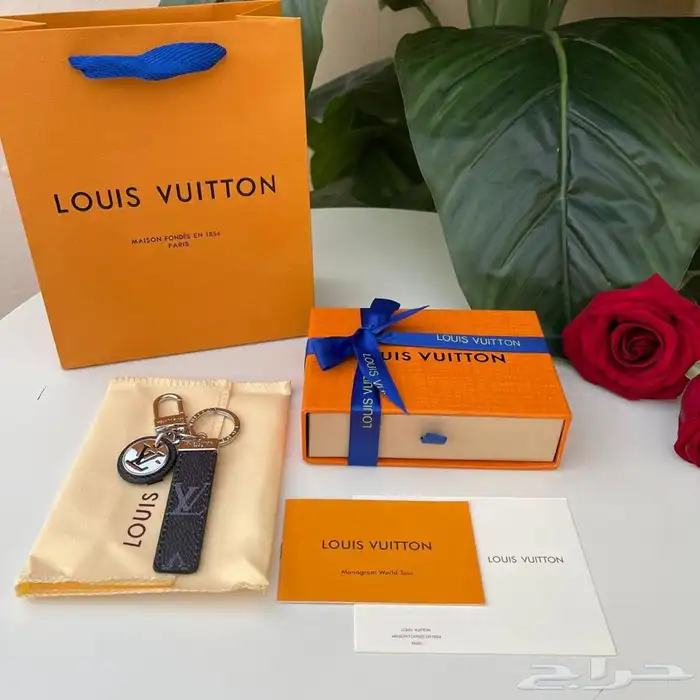 اساور لويس فيتون رجاليه باناقه وجوده ممتازه    0