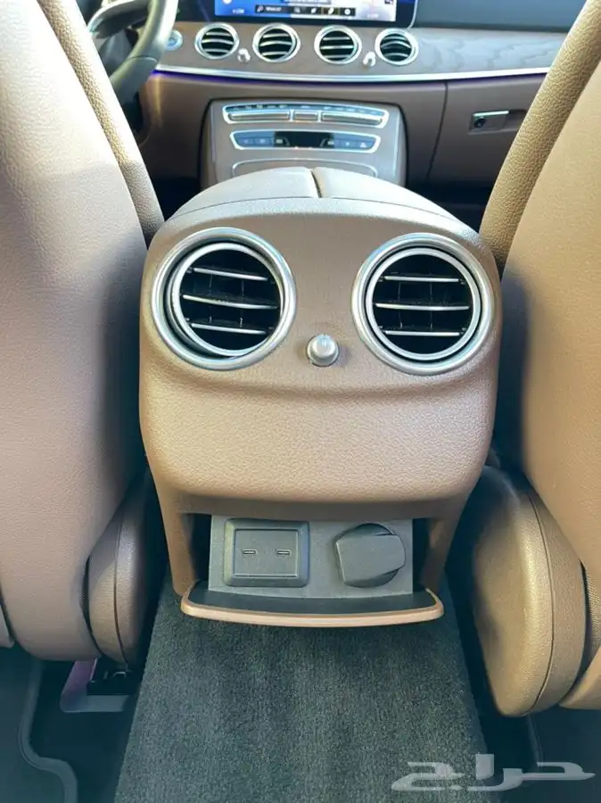 مرسيدس 200 E موديل2021علي الضمان ممشي11الف فقط 64