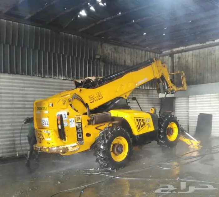 معدات ثقيلة وقلابات ولوابد و سطحات للايجار الشهري او مشاريع 7