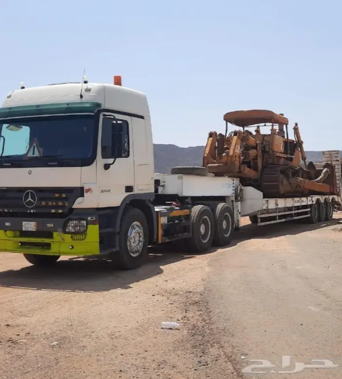 معدات ثقيلة وقلابات ولوابد و سطحات للايجار الشهري او مشاريع 10