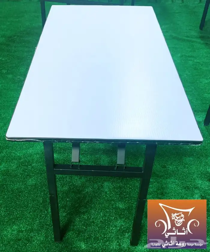 كراسي حفلات طاولات فايبر 12