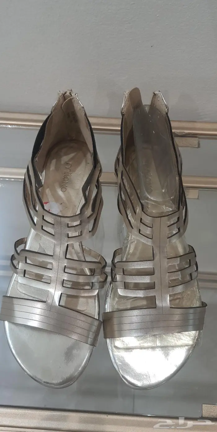 للبيع احذيه نسائية ماركة او البدل بي احذية رجالية 0