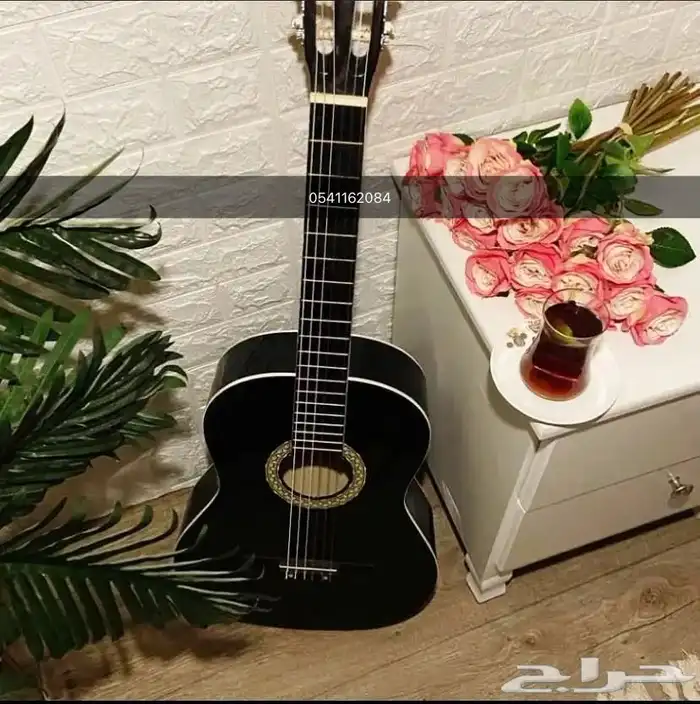 جيتار كلاسك بسعر 350  فقط توصيل   فوري خلال ساعه فقط 0