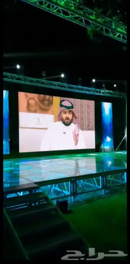 تاجير شاشات عرض ومسرح مسارح بوديوم ديجيه دي جي 2