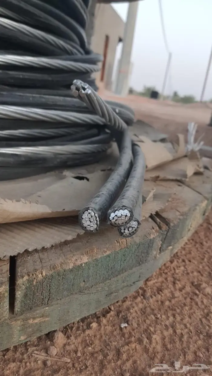 للبيع كيبل كهرباء هوائي مجدول ( جديد ) 2
