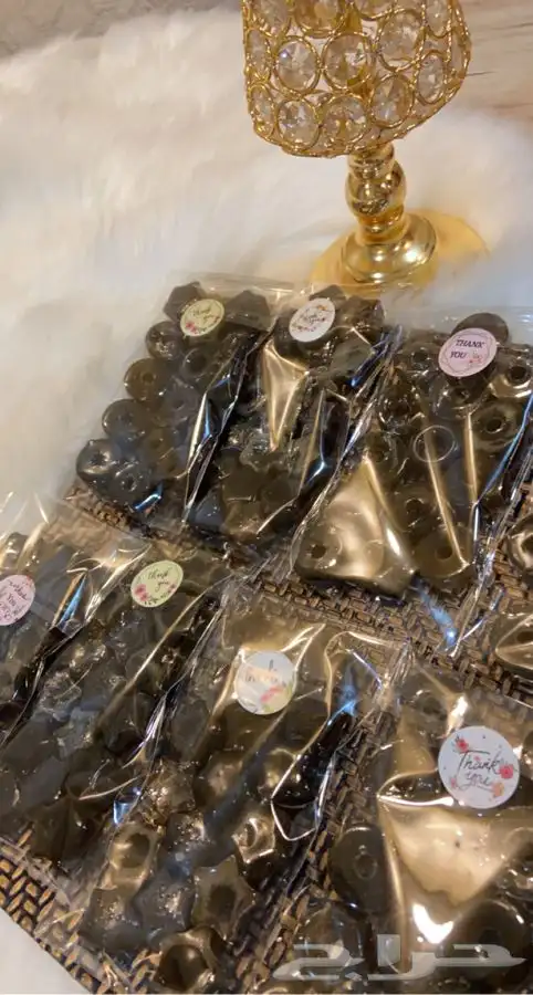 بخور مستكة وعود من أجود أنواع العود 0