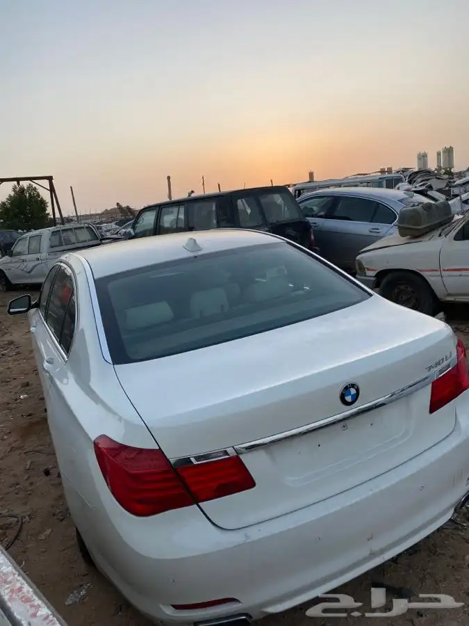 قطع غيار تشليح بي ام 740 موديل 2009 - 2011 1