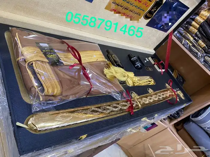 طقم هدية بشت حساوي سيف دمشقي درع عطورات مبخرة قرأن 9