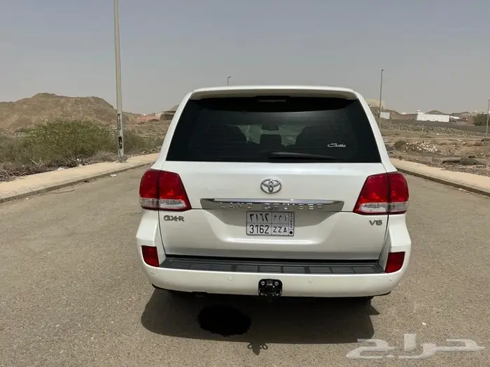 (تم البيع)صالون لانكروزر2009 مخزن 15
