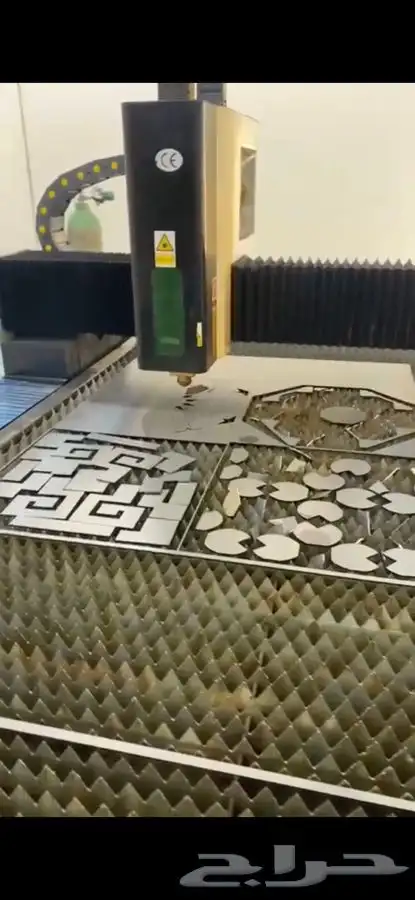 تصنيع تركيب احرف حروف بارزة واجهات كلايدنج قص ليزر ديكورات 15