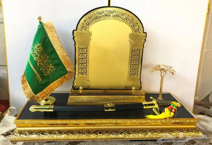 دروع و سيوف فاخره كبيرة و صغيرة 7