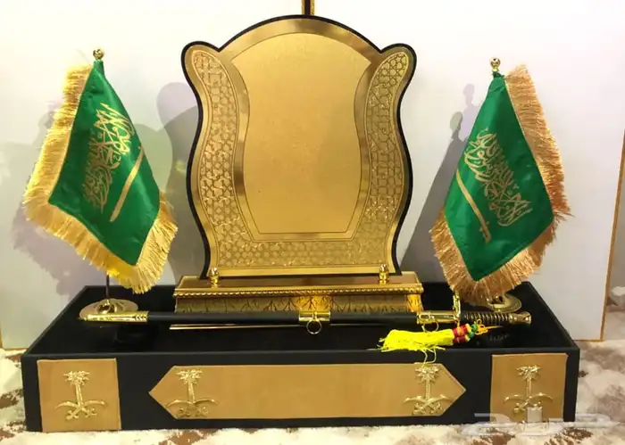 دروع و سيوف فاخره كبيرة و صغيرة 22