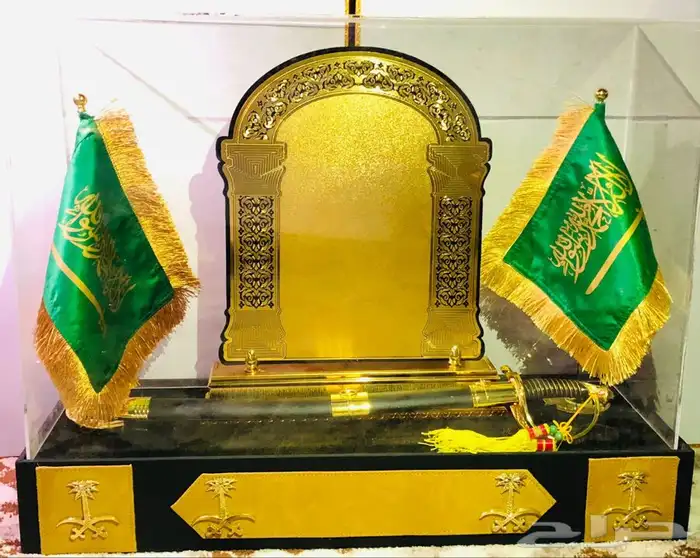 دروع و سيوف فاخره كبيرة و صغيرة 27