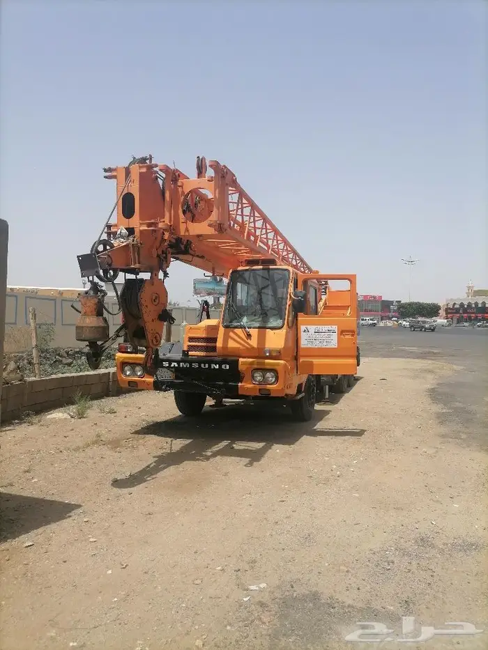 كرينات30و 25طن ورافعة 3طن و عرجاء ورصاصة25طن 0