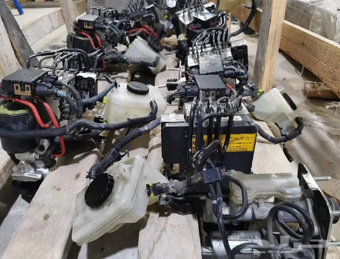 علبة فيوزات وطرمبة بنزين لكزس 430_460 1