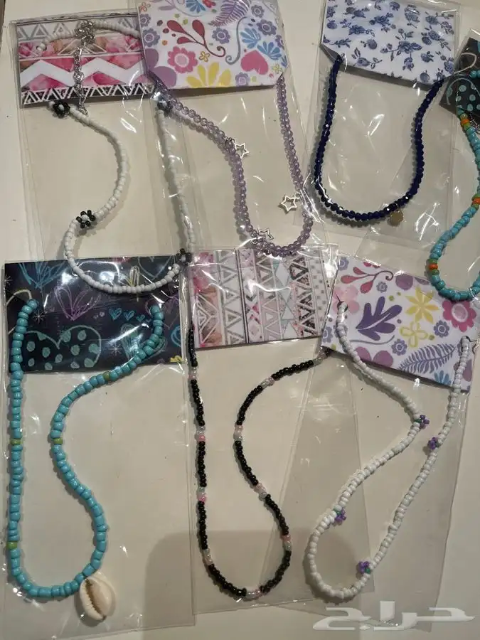سلاسل يدويه افريقيه واساور الصداقه و ربطات شعر 2